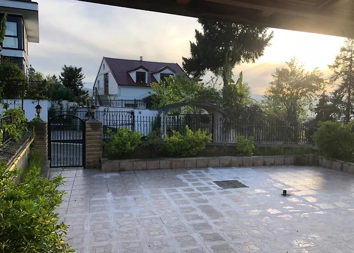 Peaceful With Perfect View In The Center *