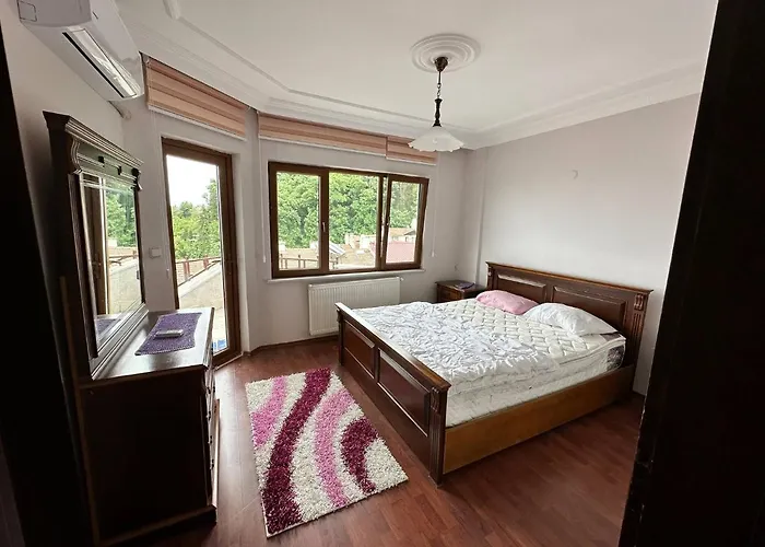 Hotel Peaceful With Perfect View In The Center *